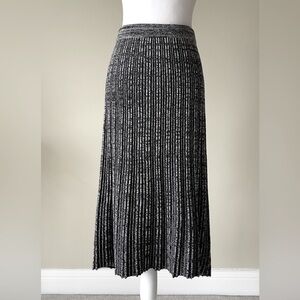 Calvin Klein NWT Black Gray and metallic Silver Ribbed Knit A-Line Midi Skirt